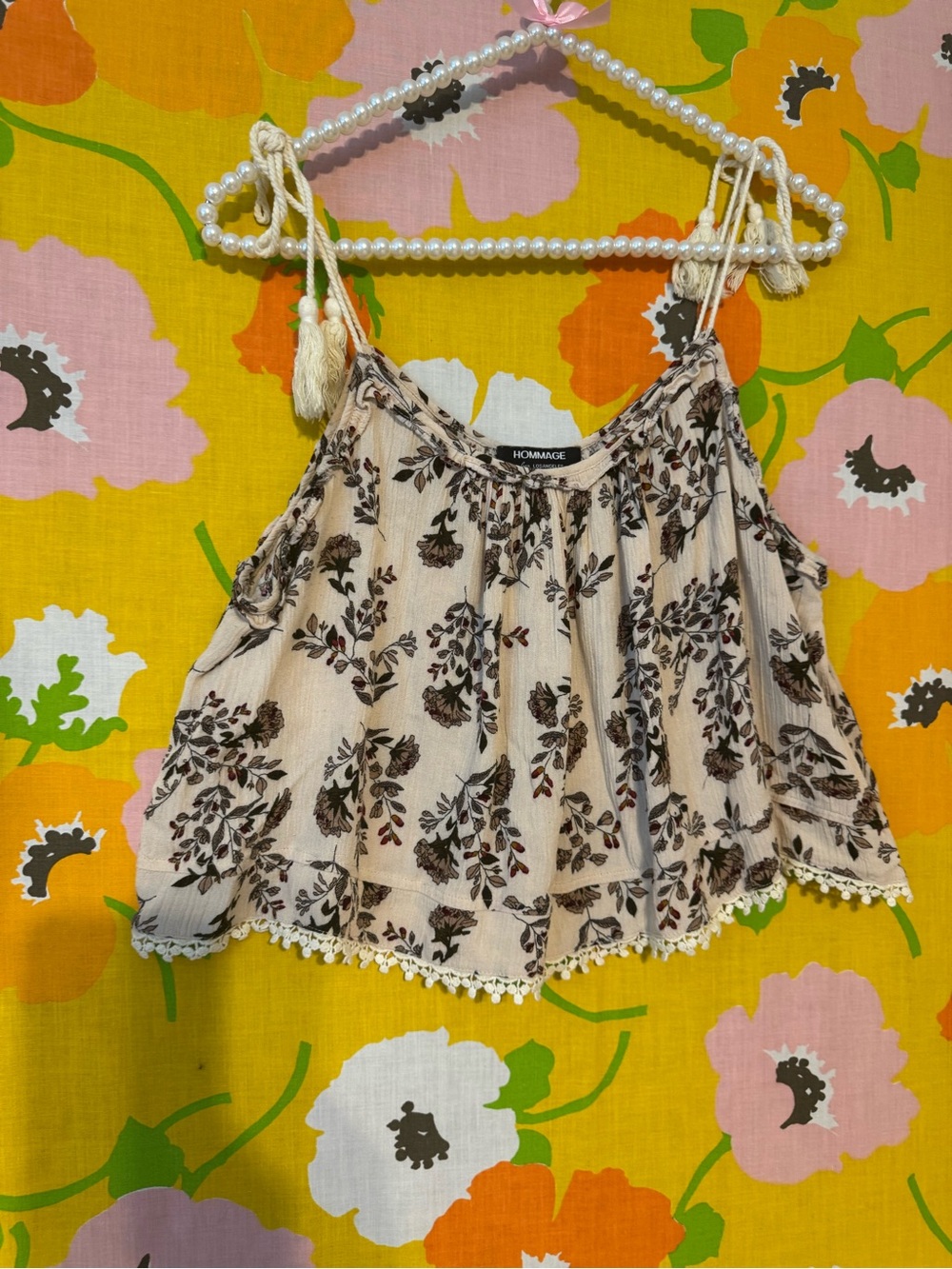HOMAGE Cream Floral Tie-Shoulder Cropped top